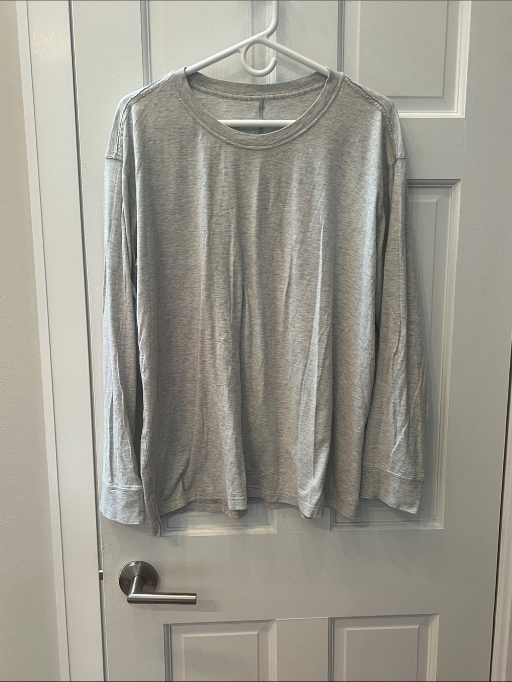 lululemon athletica Men's Heather Gray Long-Sleeve Crew